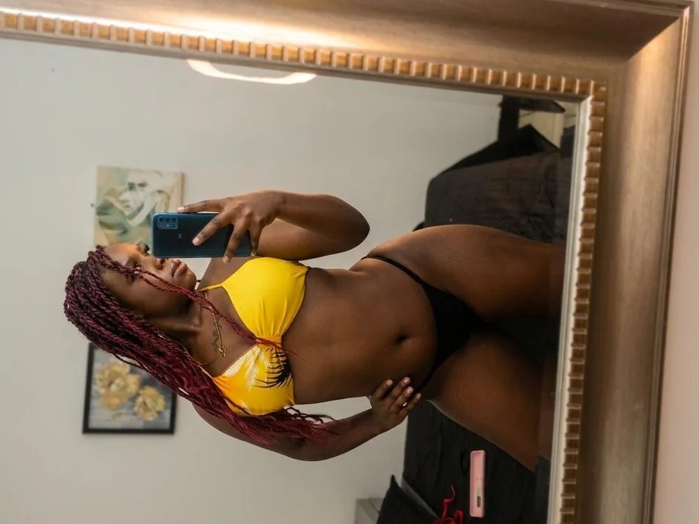 Lily_Browwn