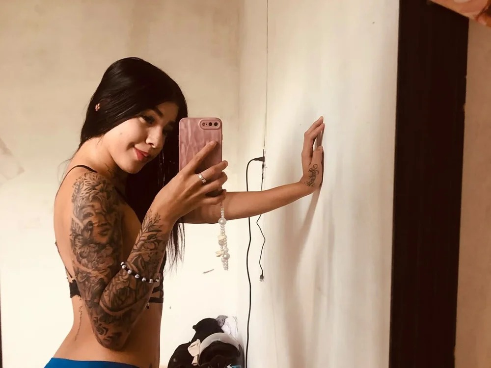 Lily_amara