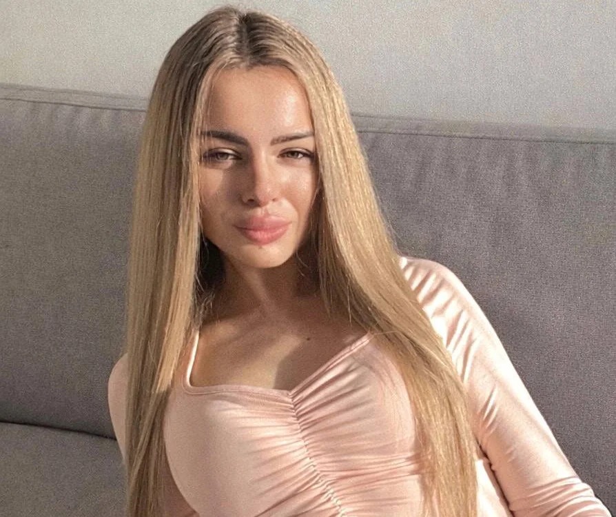 Lina_Avery