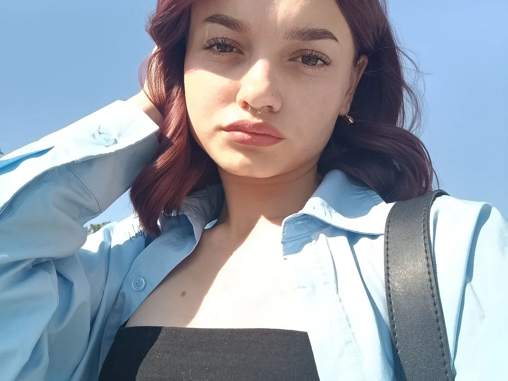 Lola_SweetGlow