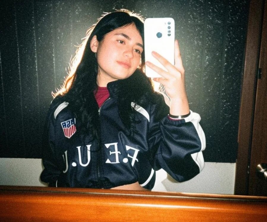 Luna72_