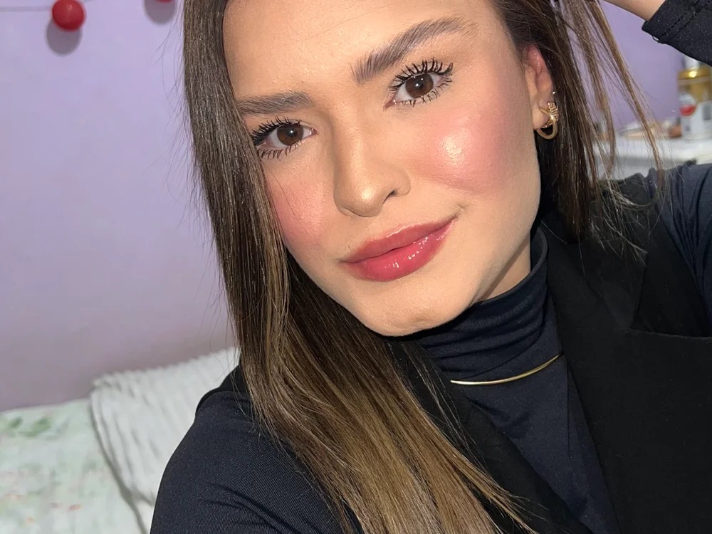 MaayaaHott