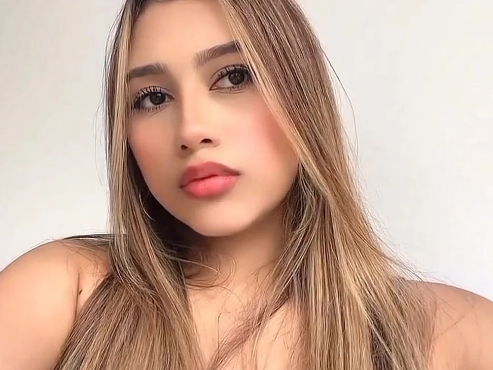 MaddyStonee_