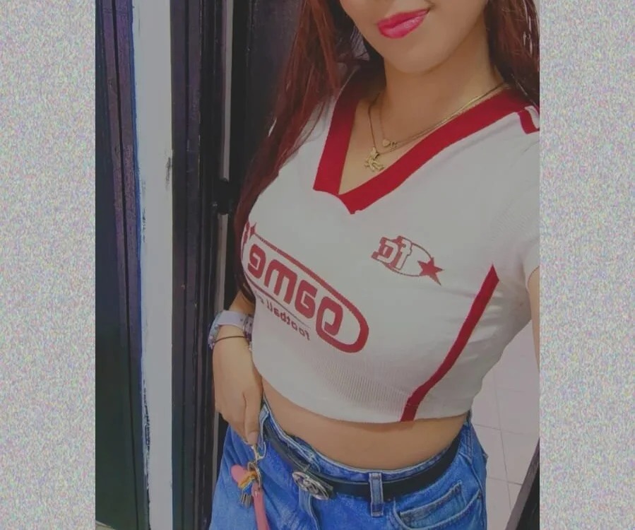 Melissa1_Glow