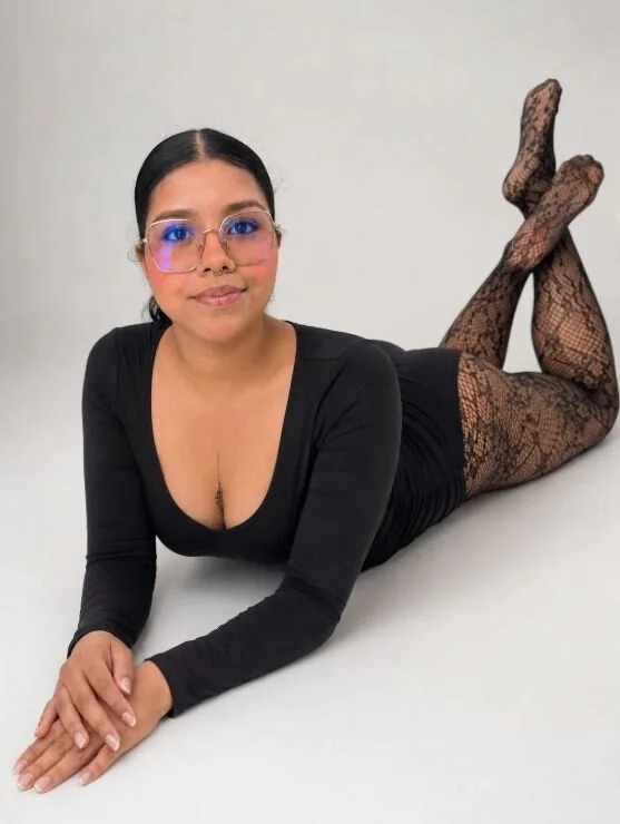 MiaBelmont_