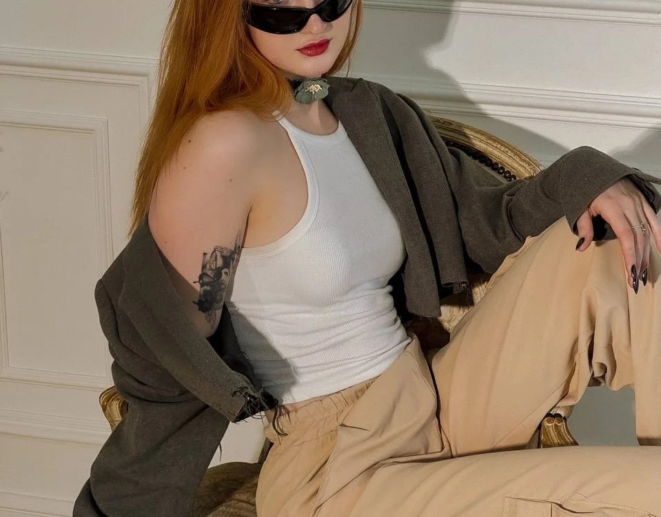 Mia_Blissie
