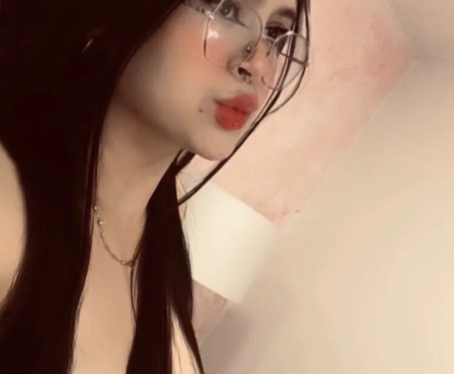 Mia_Collings1