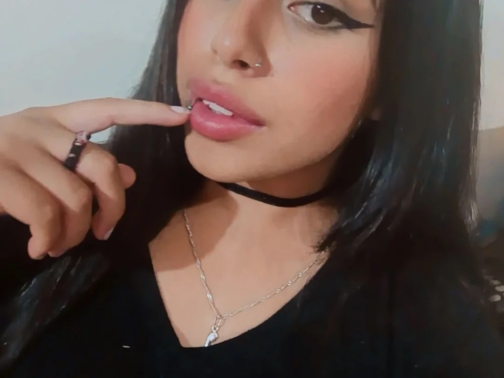Mia__r_