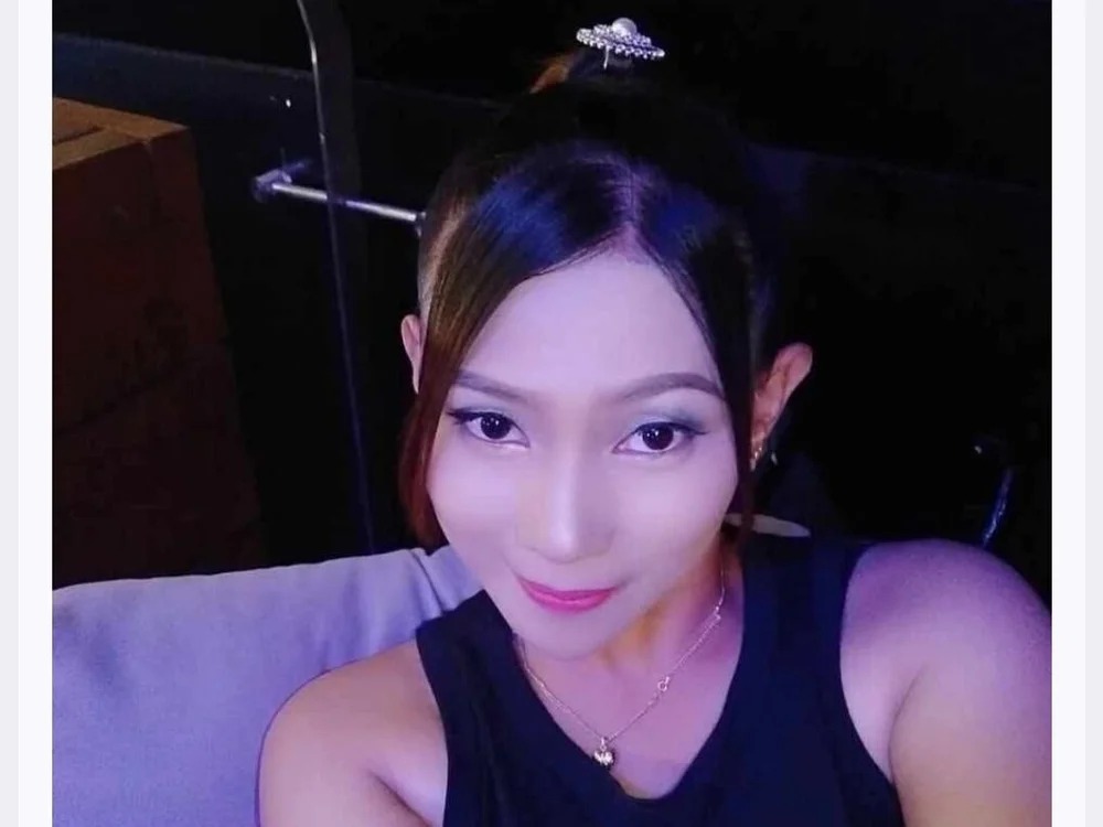 MilfNicoleX1