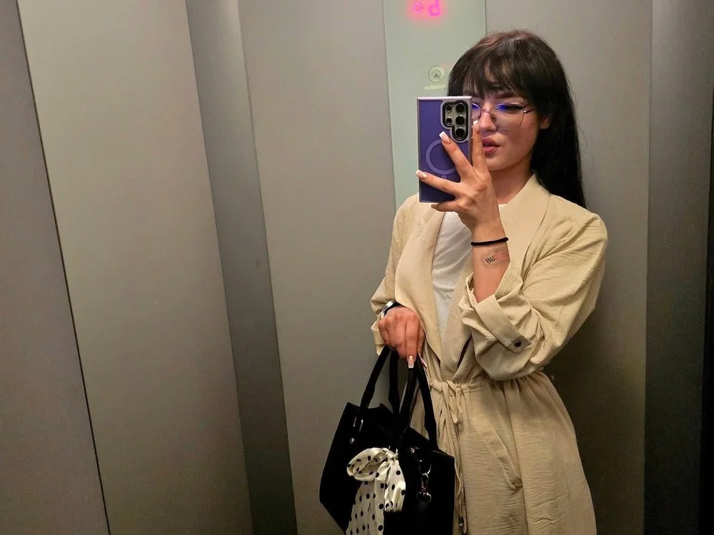 MiraLove22