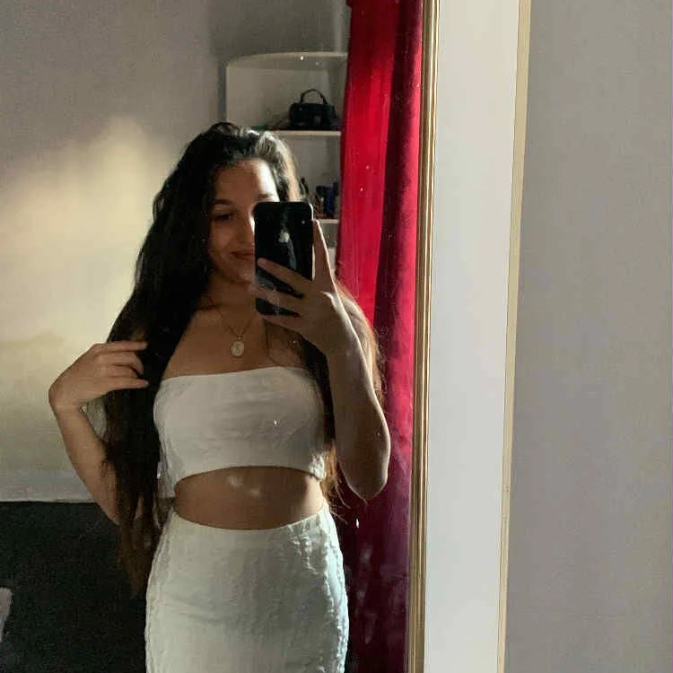 Mira_Grey_