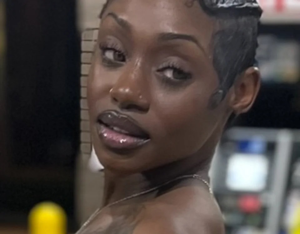 MissStressMayEye