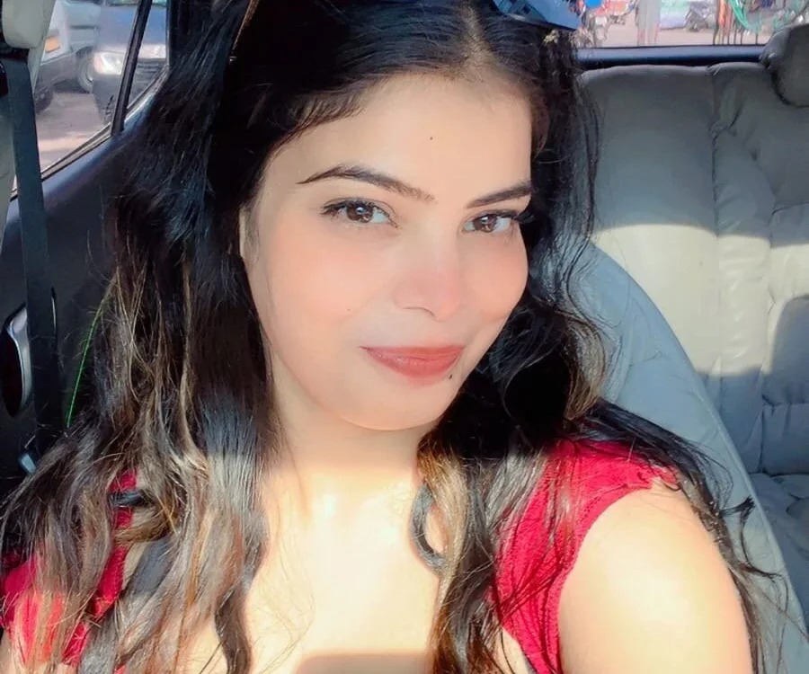Miss_Yashika__