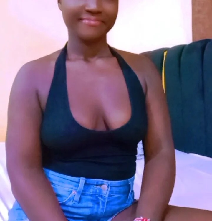 NAUGHTY_SQUITY_GIRL