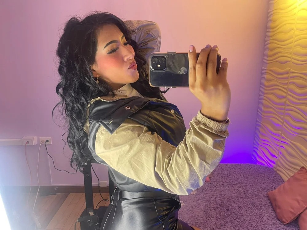 Nattasha_Pink