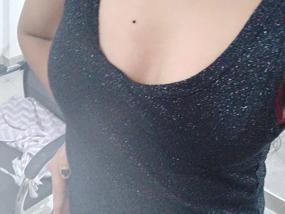 Naughty_Meena