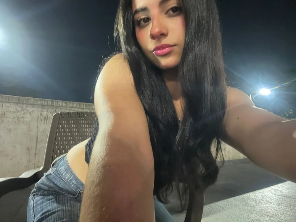 NiaVelvet18