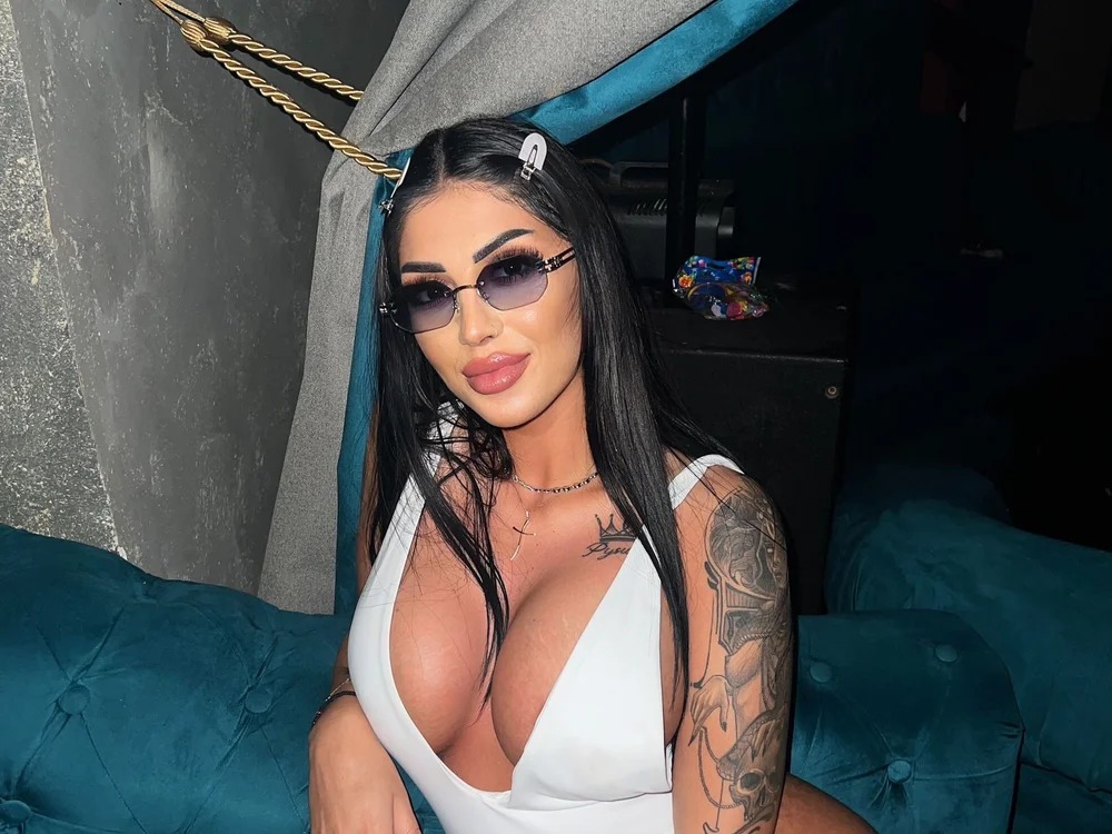 Nicole77777