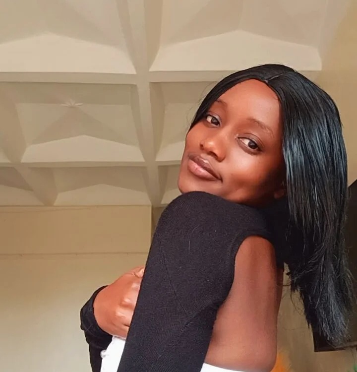 Nina_Maya