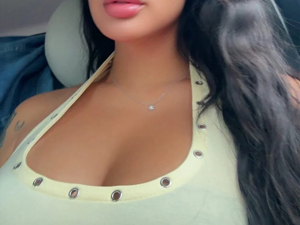 Nina_Pink_