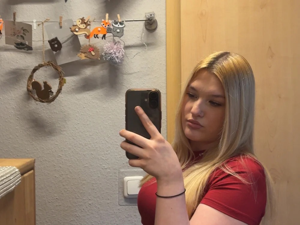 Phoebe_Peach