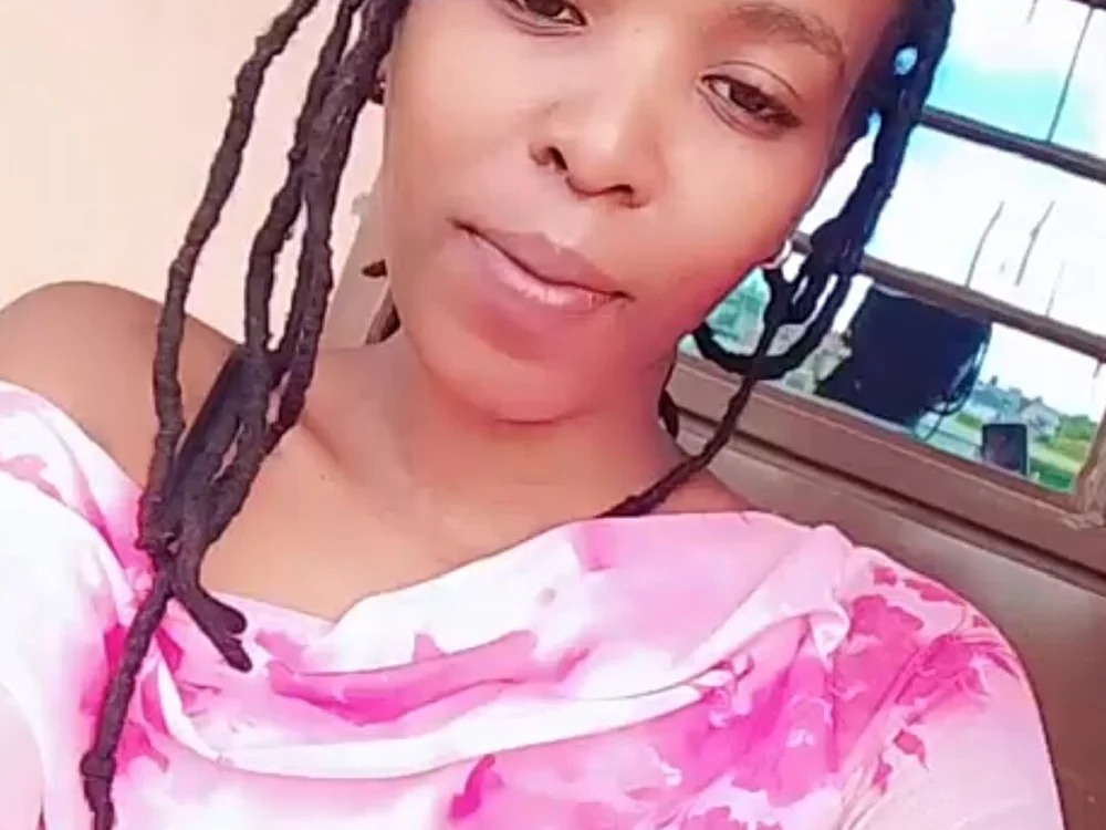 Pinky_monna