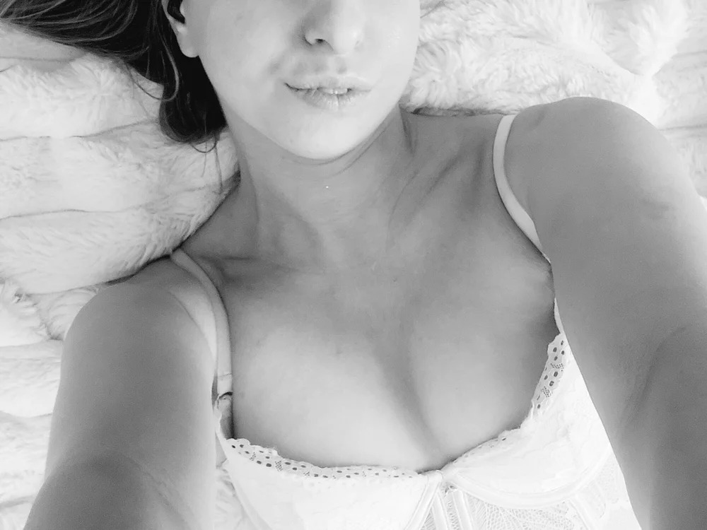 Playful_CrystalxXx