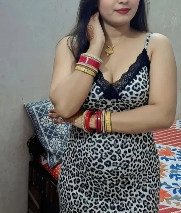 Prianka-hot