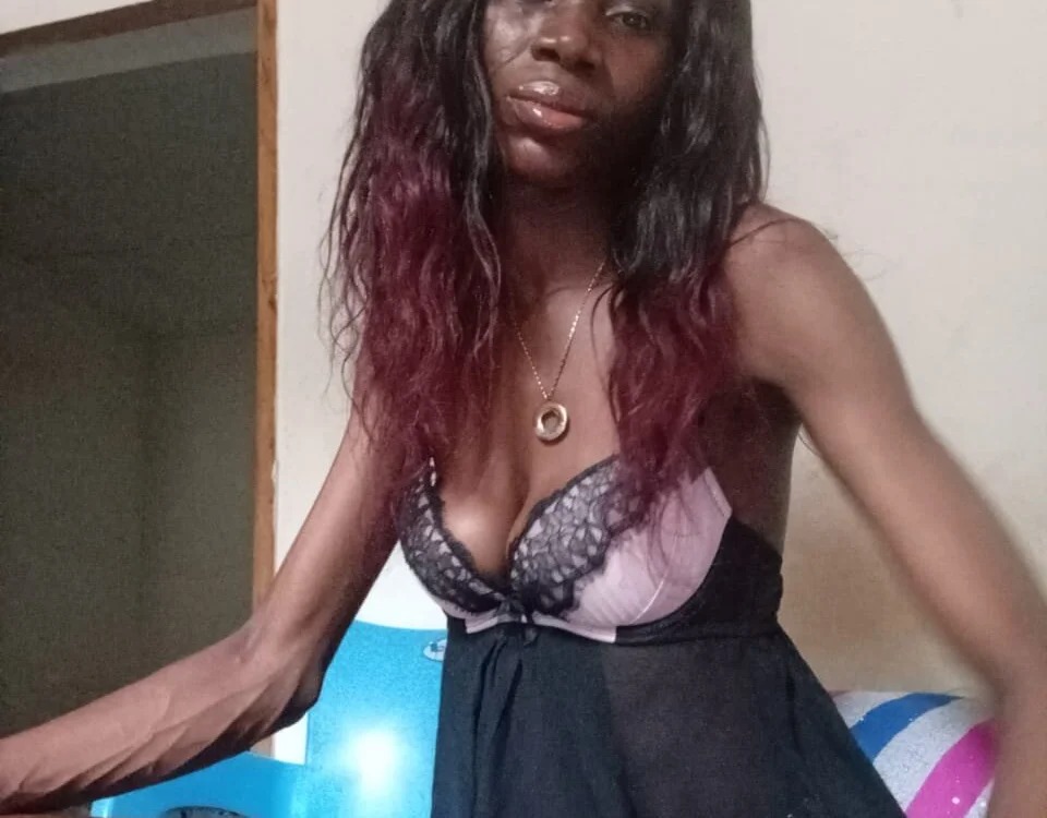 Prittty_slim_pussie