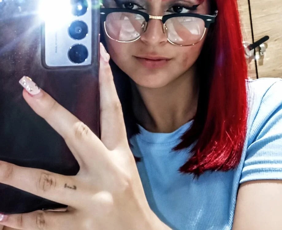 Queen_Red_v