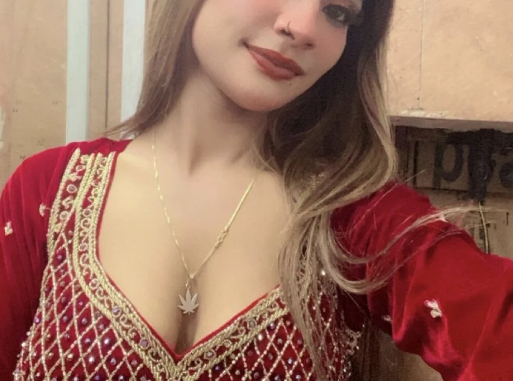 RIHANA_WILD