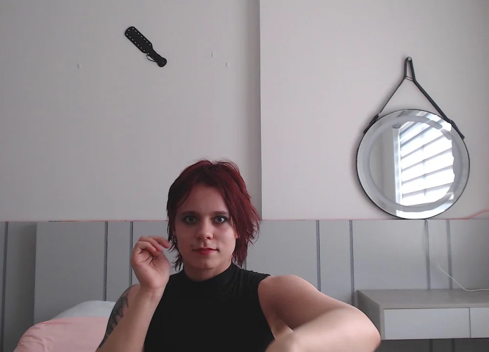 Red_RoxyFoxy