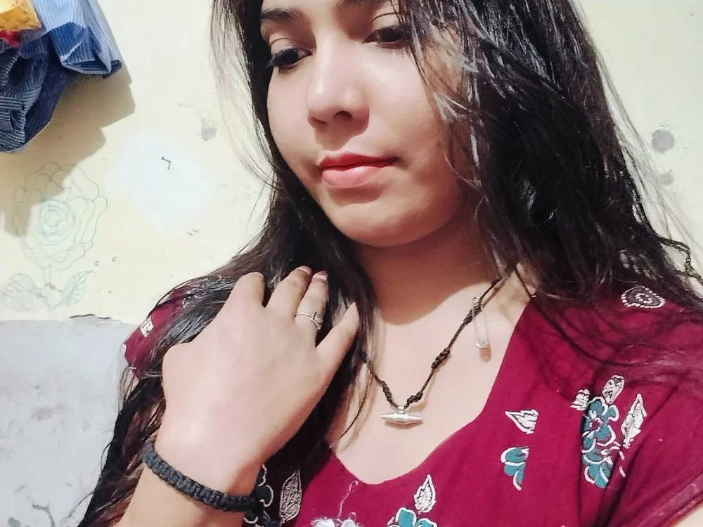 Romantic_riya_06