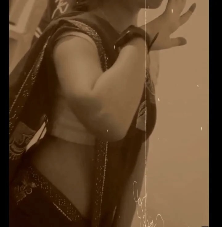 Saloni_sexe