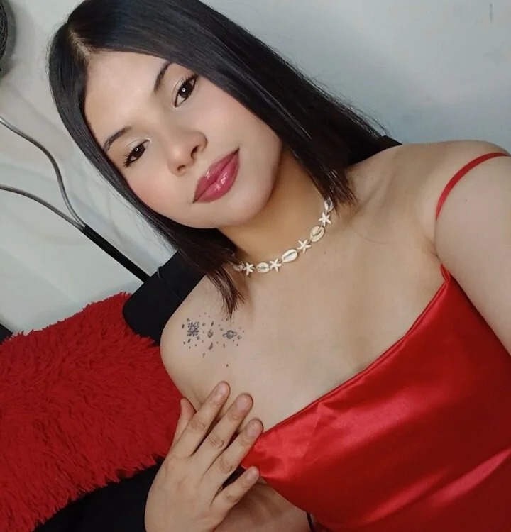 Sara-velvet