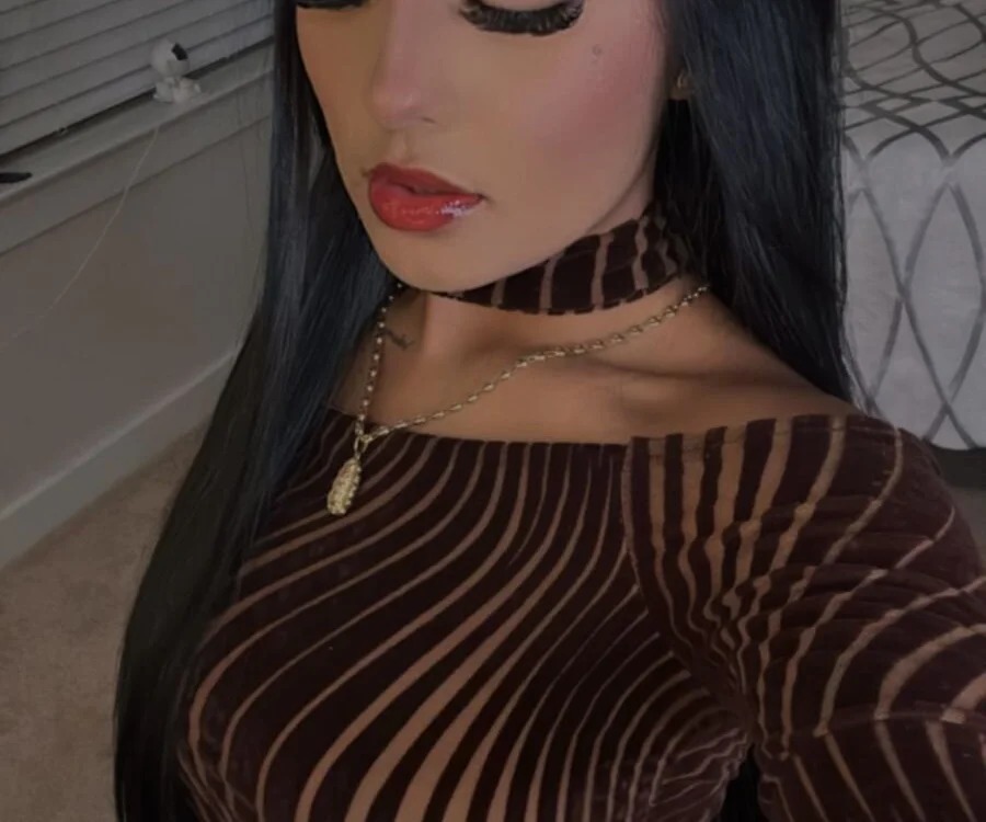 Scarlet_Broown