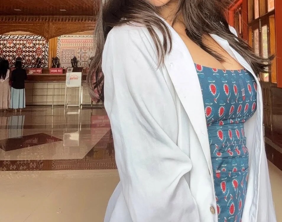 Sexy-Shivani