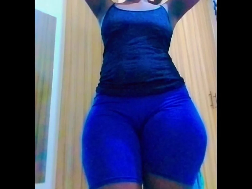 SexyBootyAlien