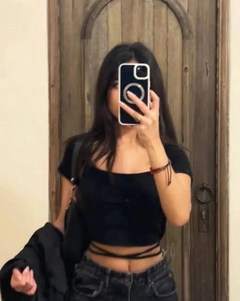Sexy_Hot_Priyanka