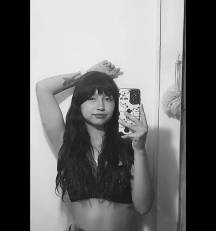 Skinny_queen_20