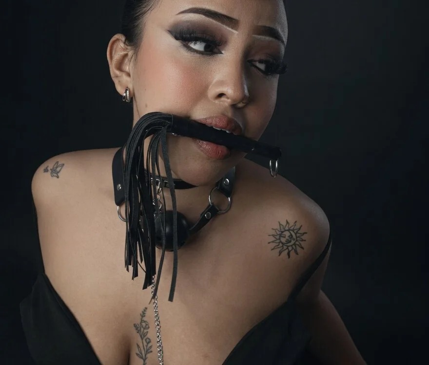 Slave_Nina15_