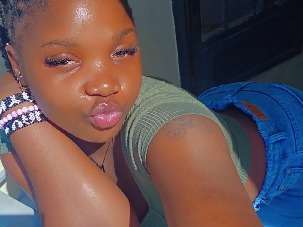 Squirtty_booty123