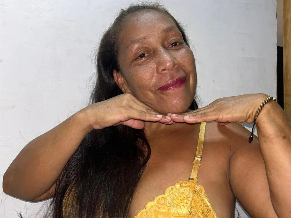 Sweet-Latina-Milf
