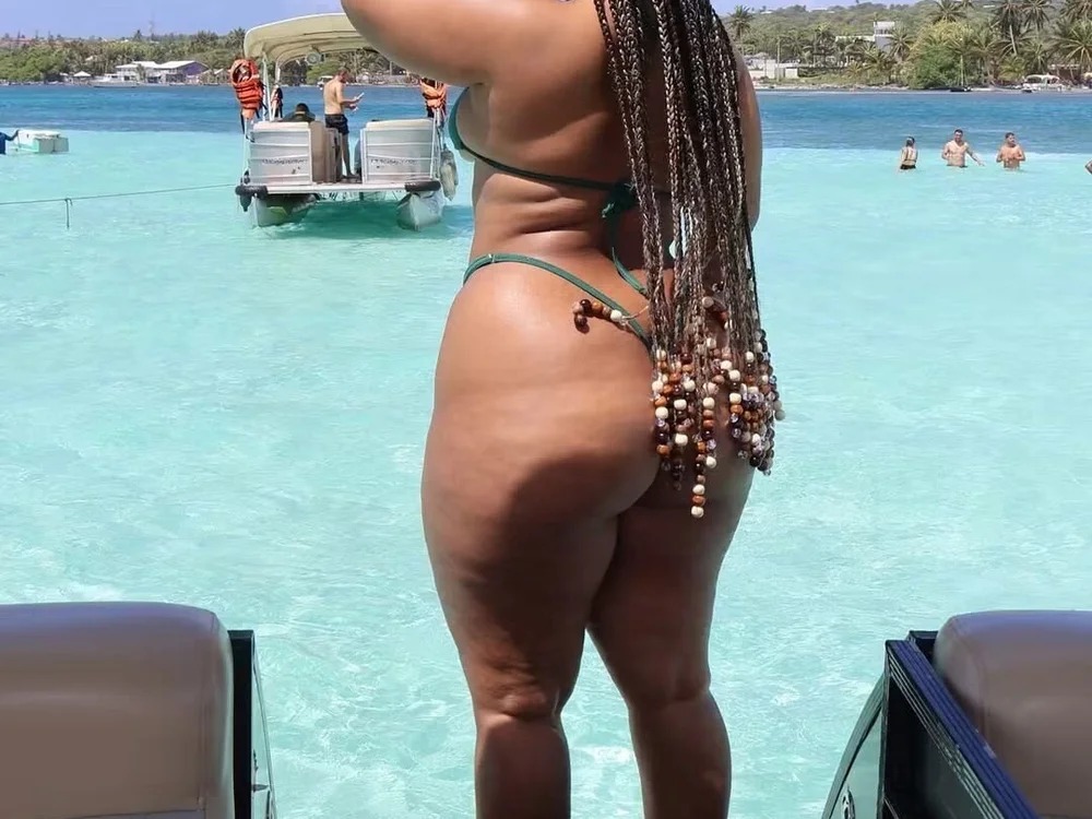 ThickThighs_0000