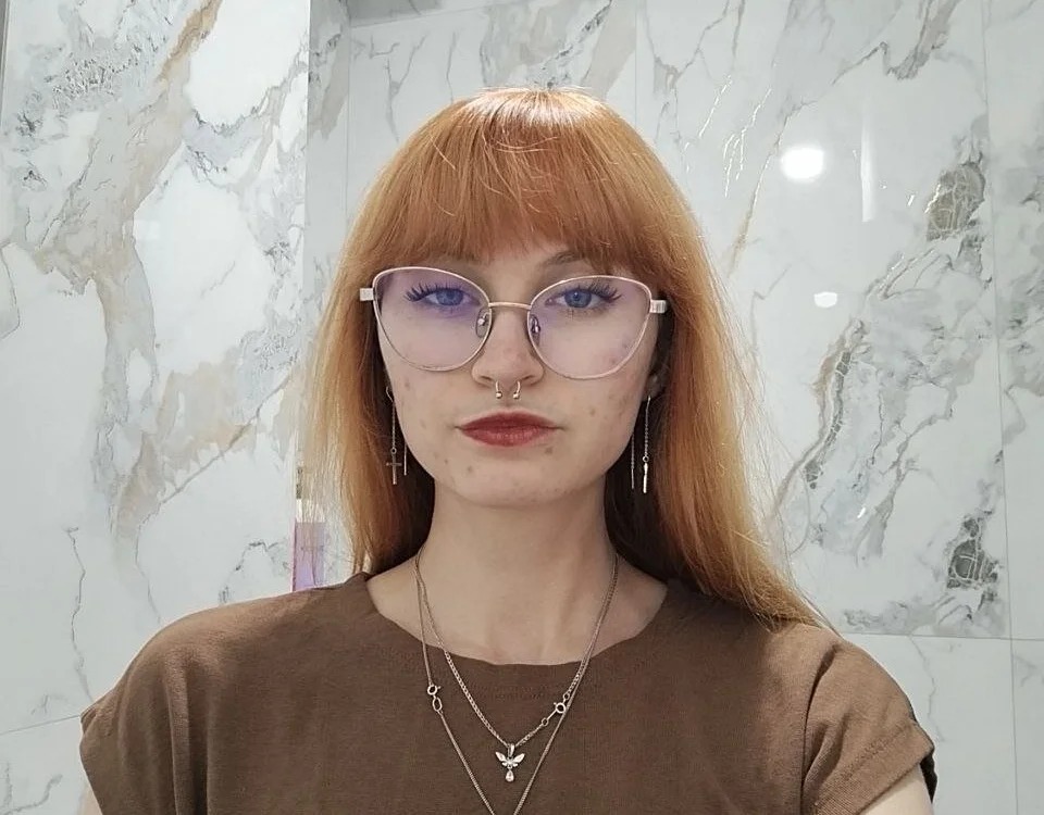 Tori_25