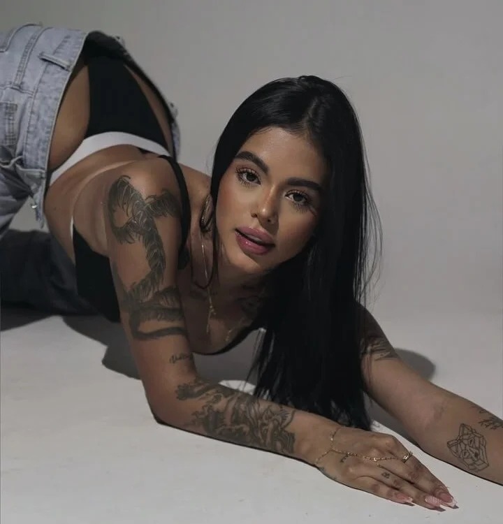 Valen_Vega
