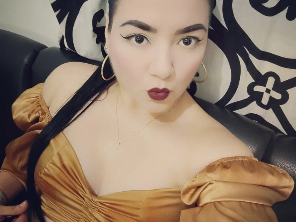 ValerieDark_