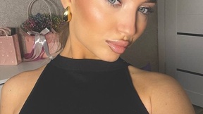 valeriesteele