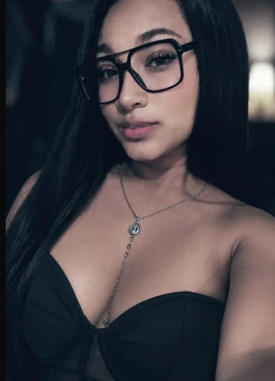 Violet_Skyy_