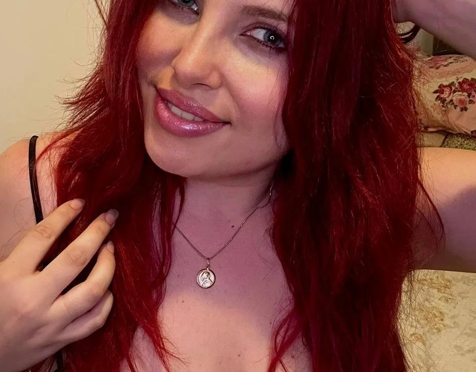 Vixen_Curvy